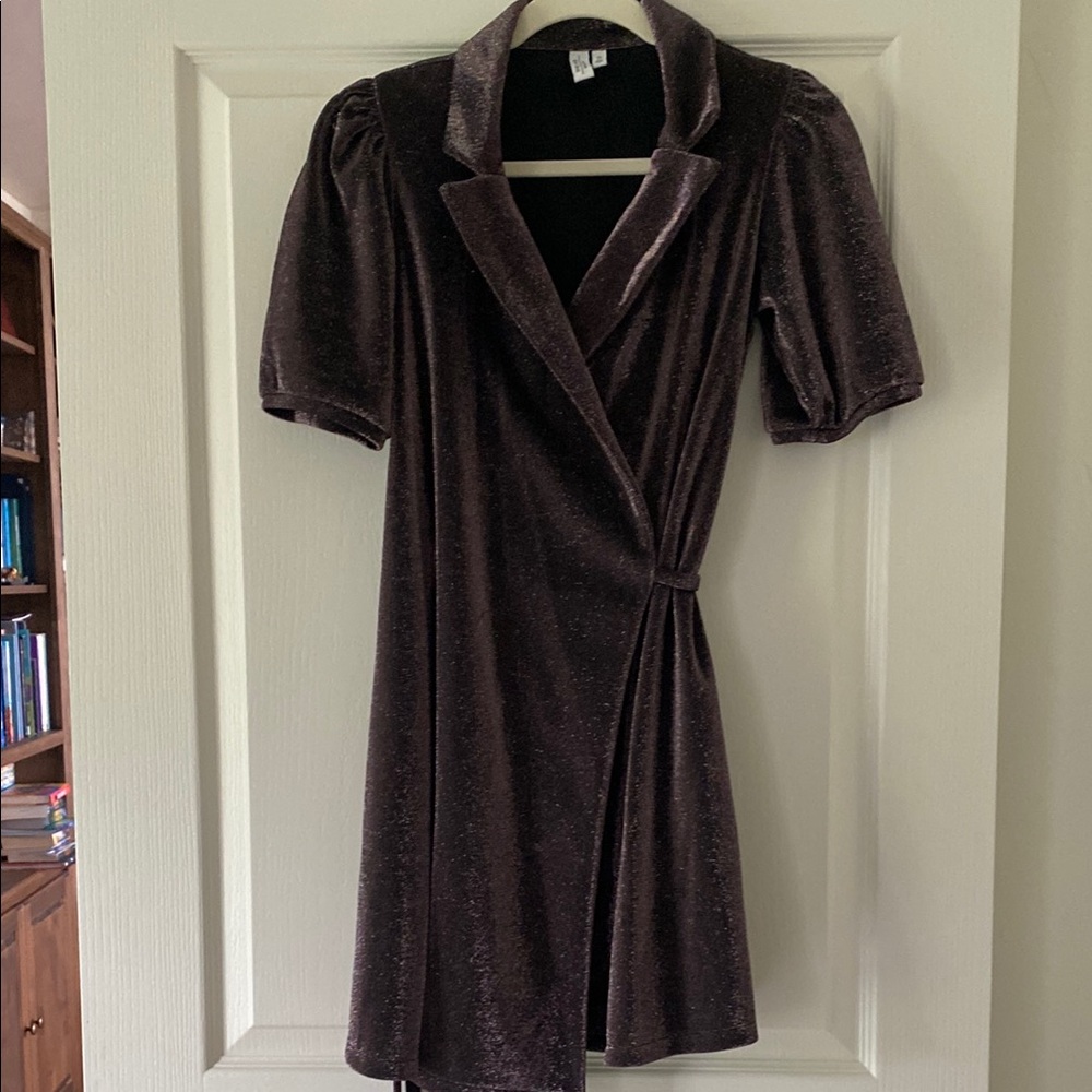 Other stories Elegant Wrap Dress - Picture 2 of 9